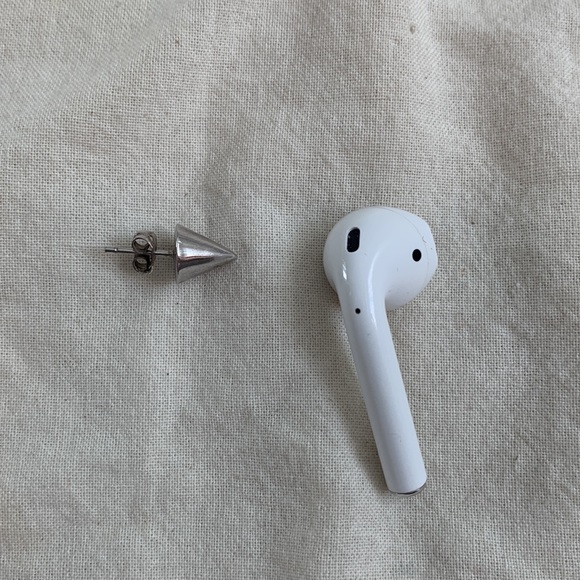 Eddie Borgo Single Cone Stud - Picture 5 of 5